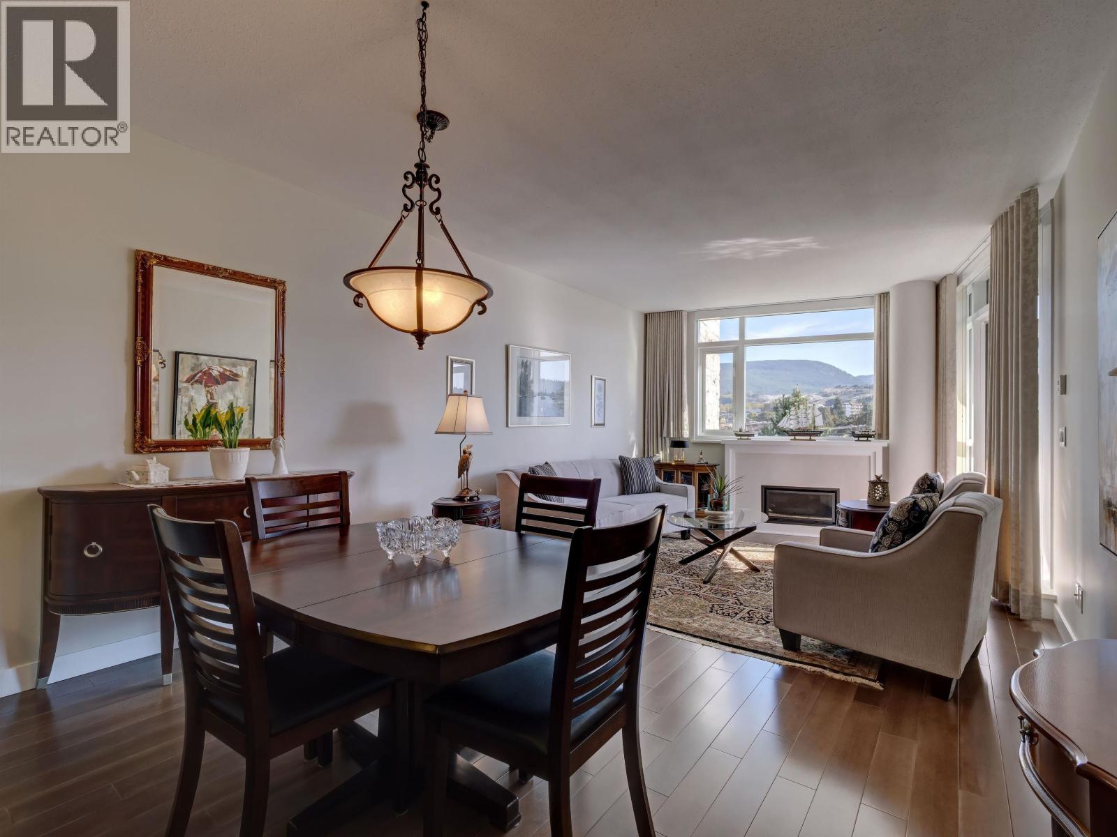 405 5725 TEREDO STREET, Sechelt