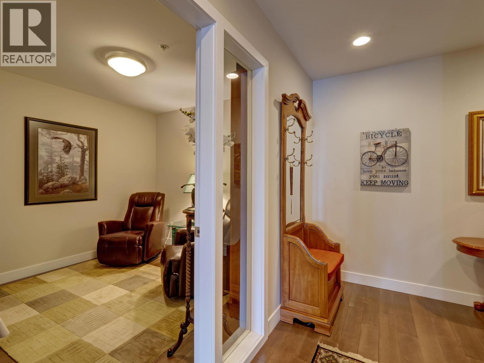 405 5725 TEREDO STREET, Sechelt