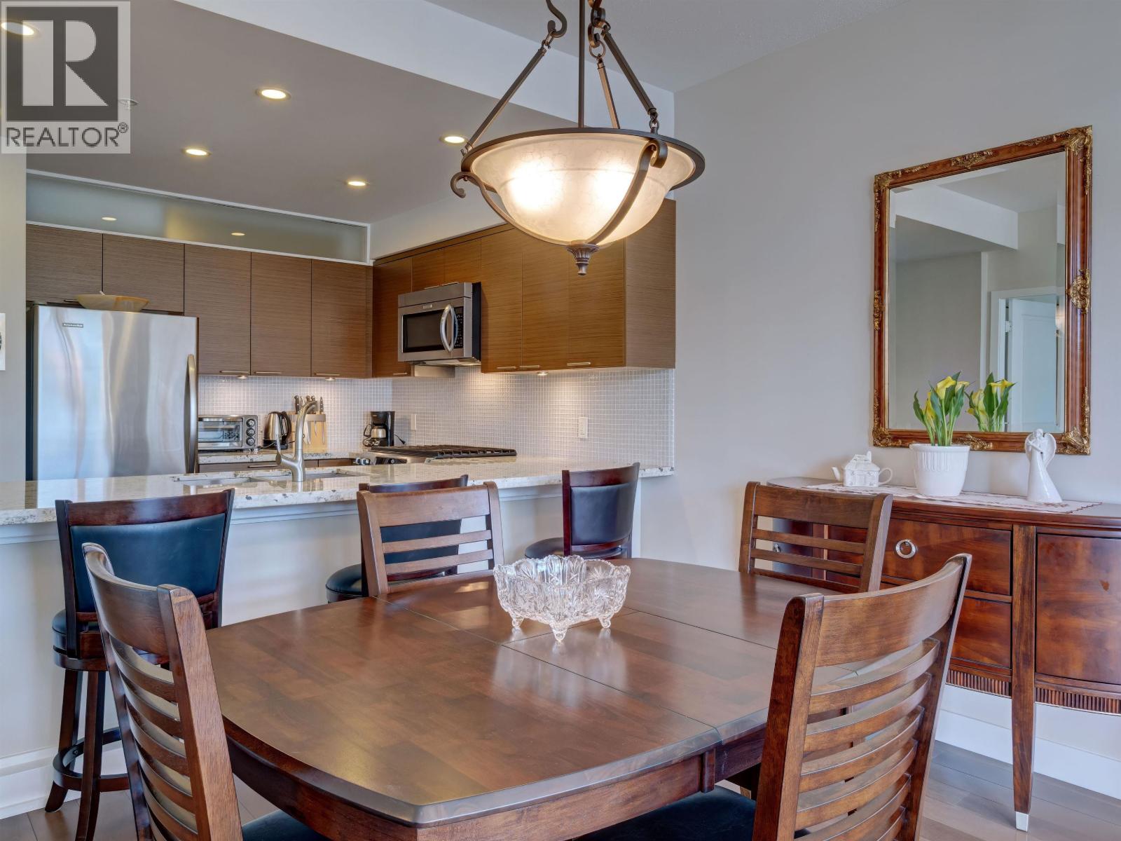405 5725 TEREDO STREET, Sechelt