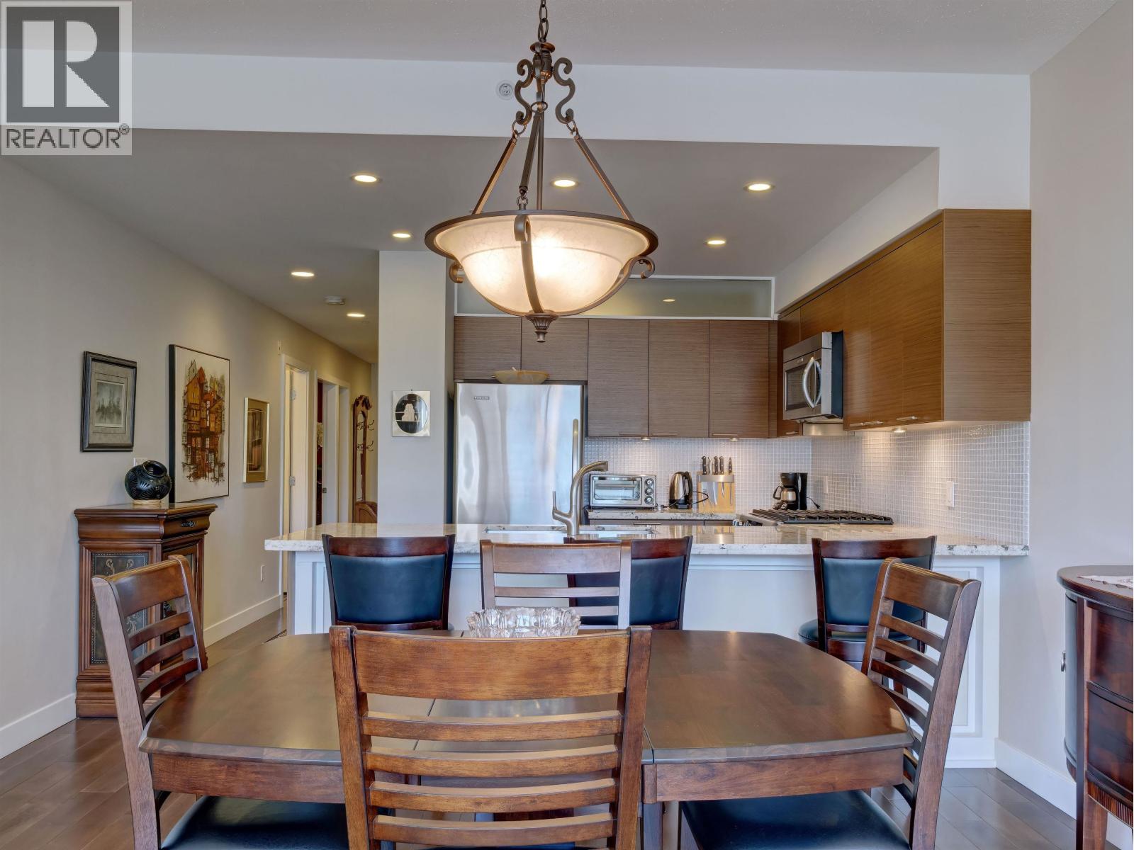 405 5725 TEREDO STREET, Sechelt