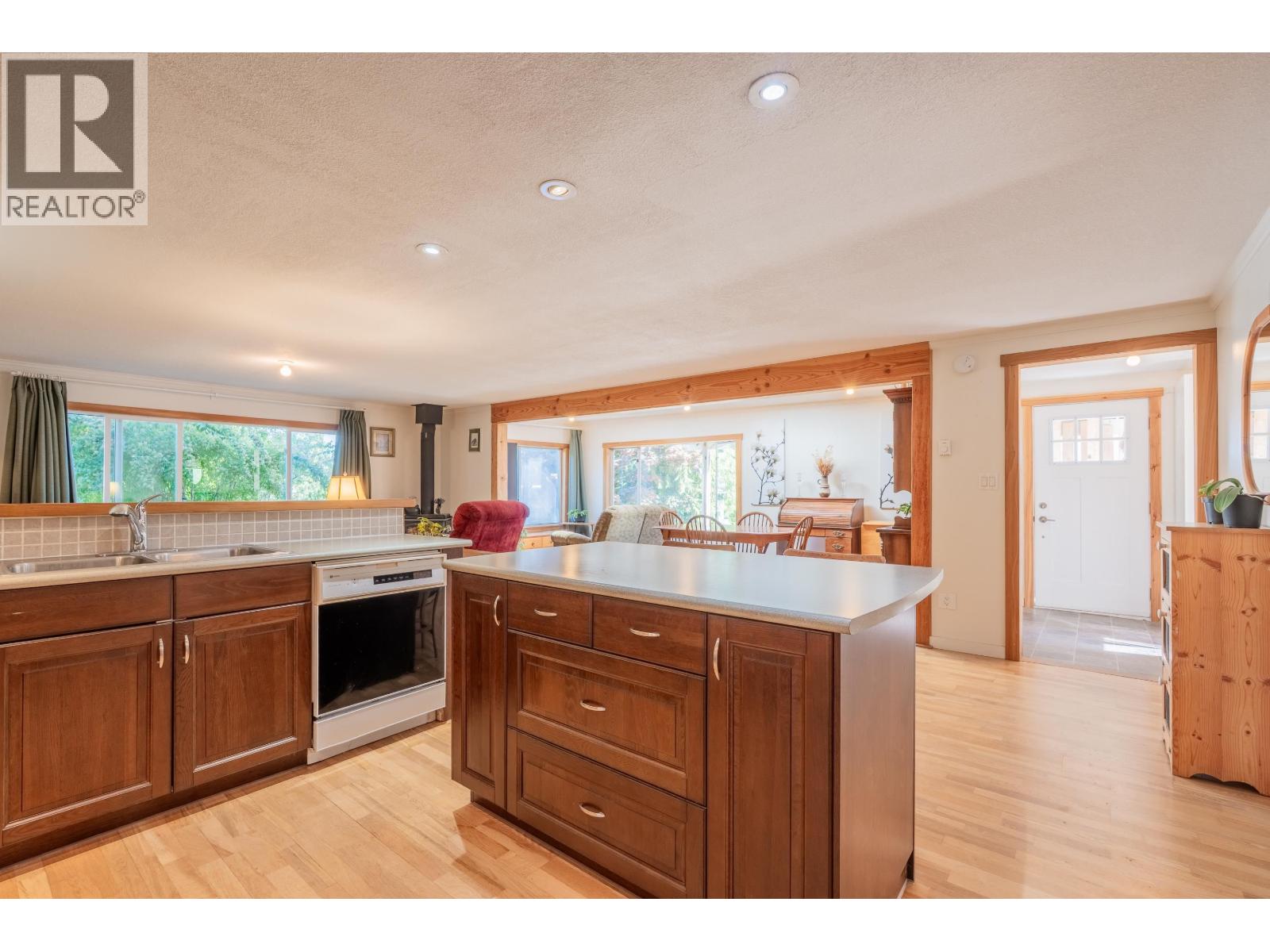 5459 DERBY ROAD, Sechelt
