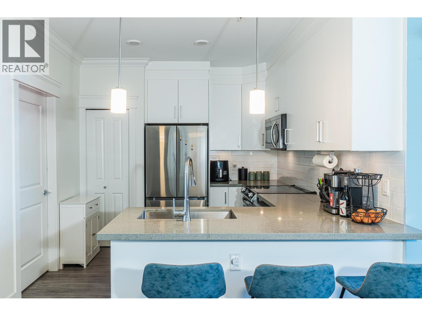 404 2389 HAWTHORNE AVENUE, Port Coquitlam