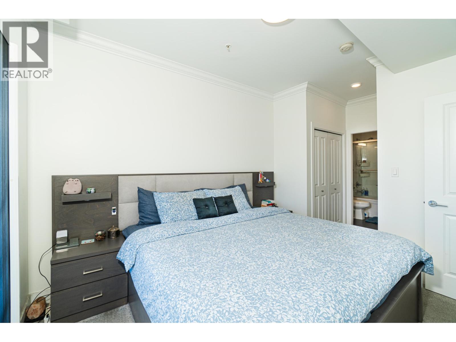 404 2389 HAWTHORNE AVENUE, Port Coquitlam