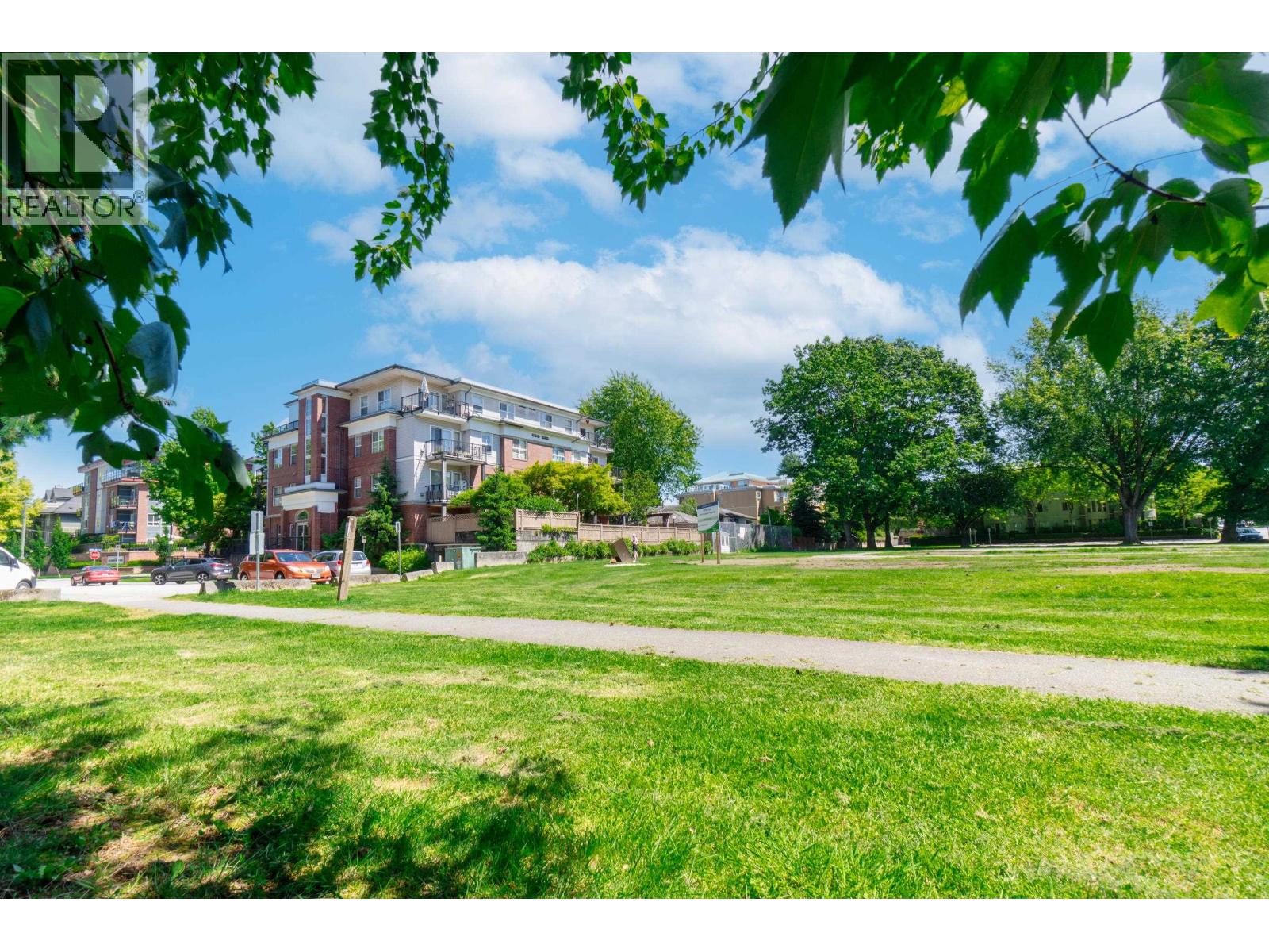 404 2389 HAWTHORNE AVENUE, Port Coquitlam