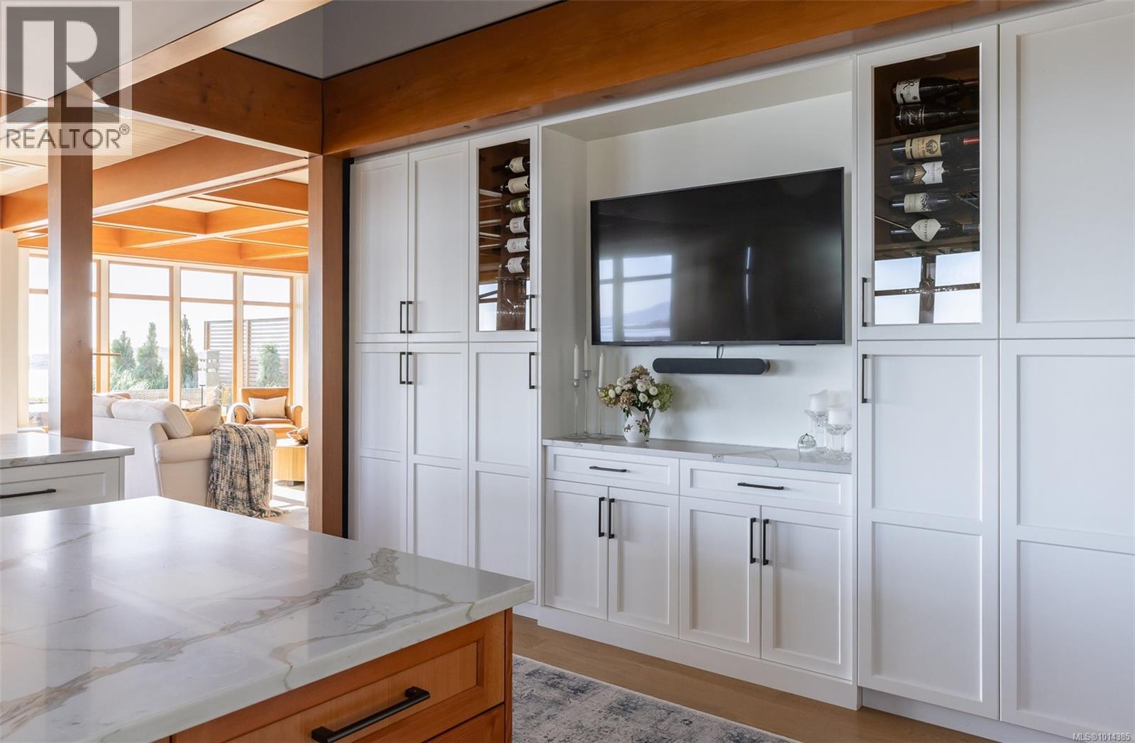  2072 Esplanade, Oak Bay