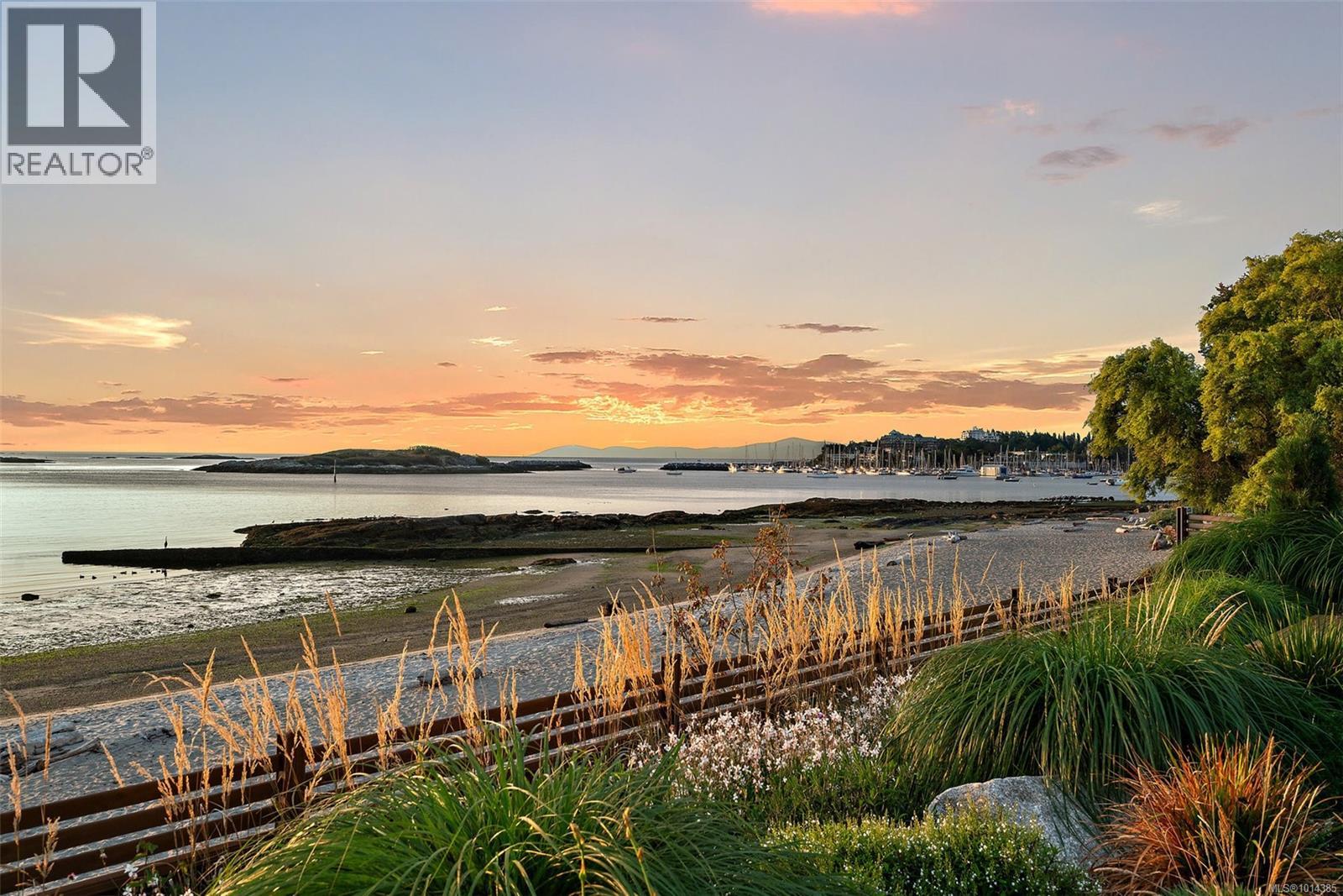  2072 Esplanade, Oak Bay
