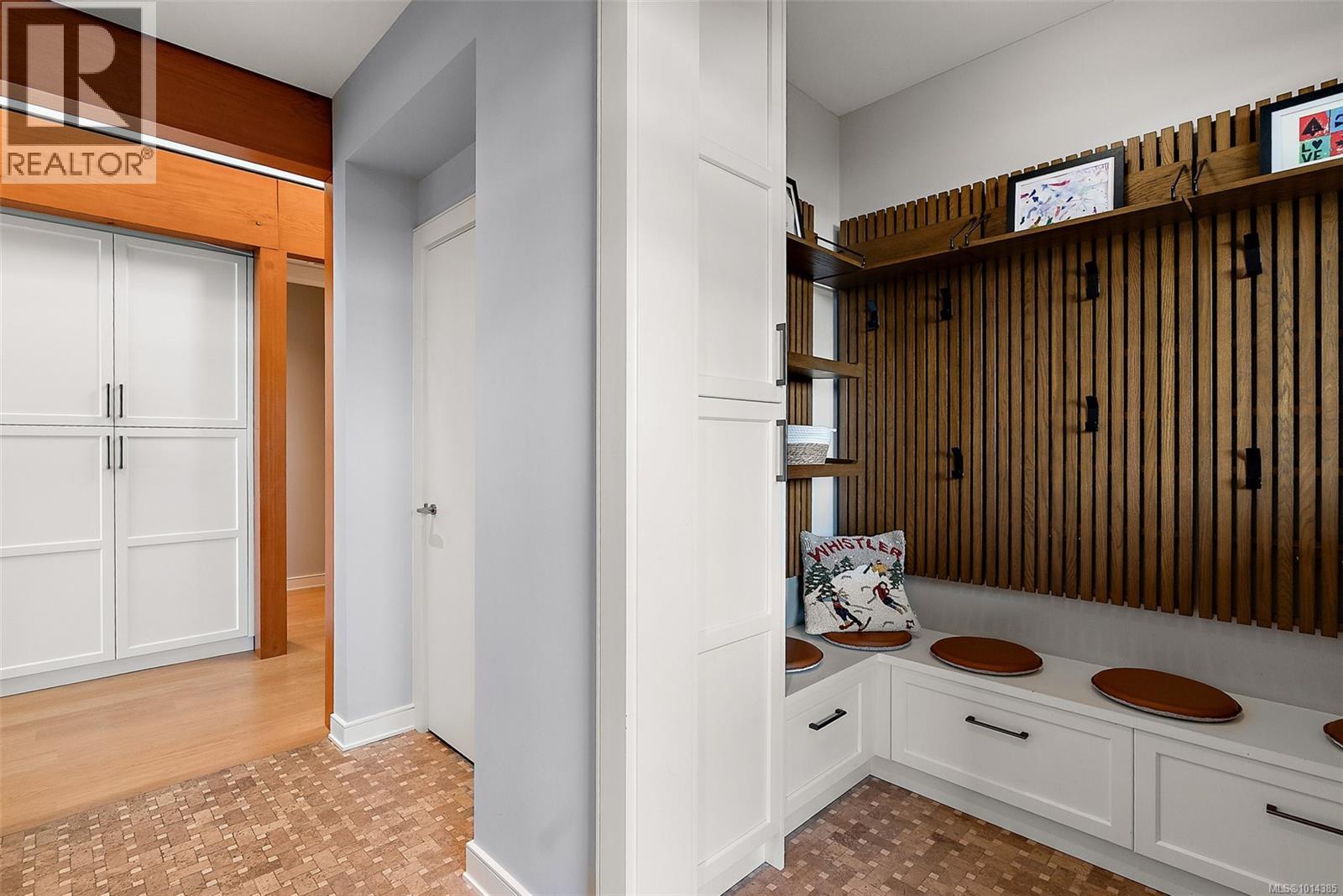  2072 Esplanade, Oak Bay