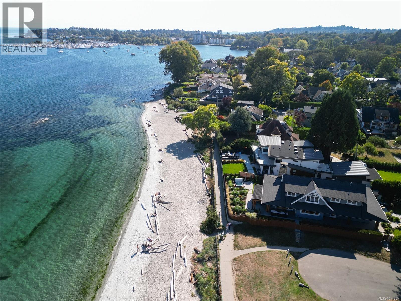  2072 Esplanade, Oak Bay