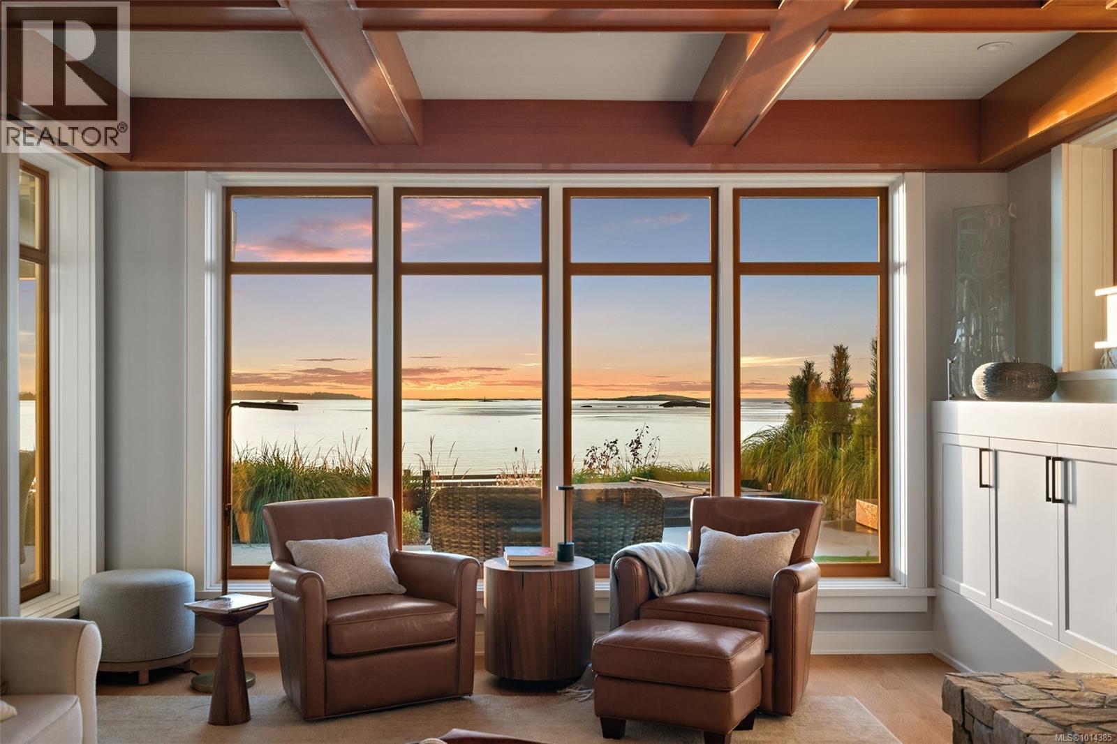  2072 Esplanade, Oak Bay
