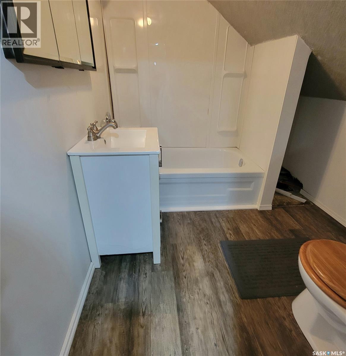 404 USHERVILLE ROAD - 15