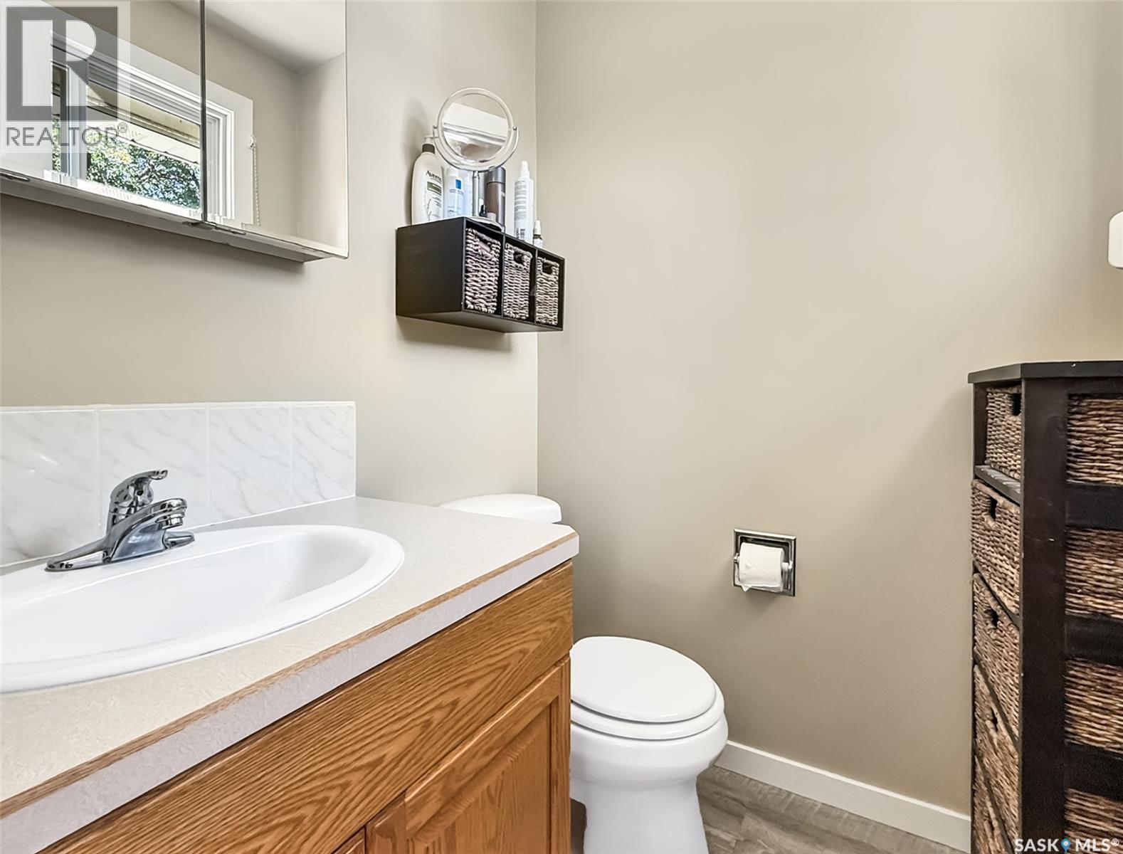 Single Family House Bungalow for Sale in  Macdonald CRESCENT Swift Current 