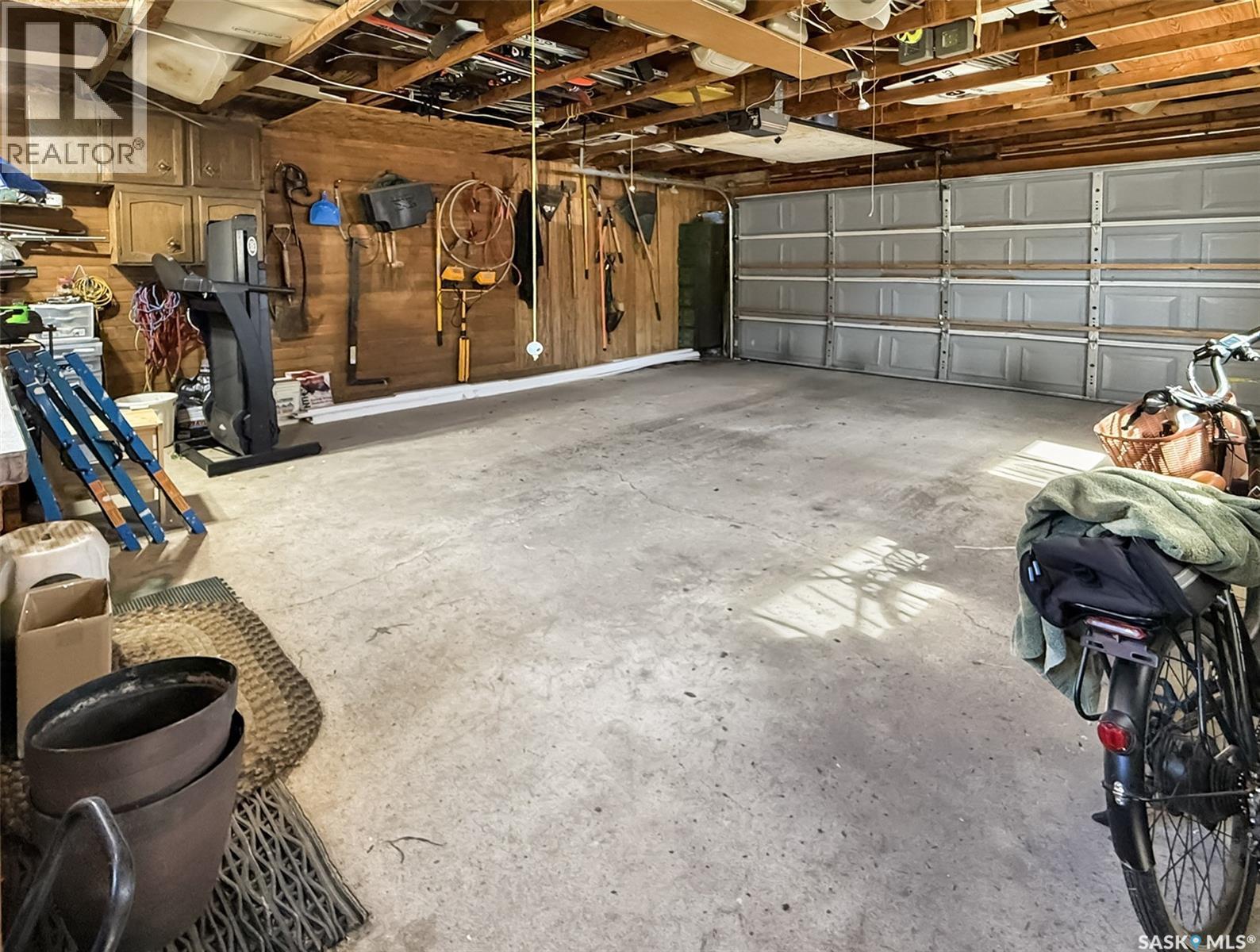 Single Family House Bungalow for Sale in  Macdonald CRESCENT Swift Current 