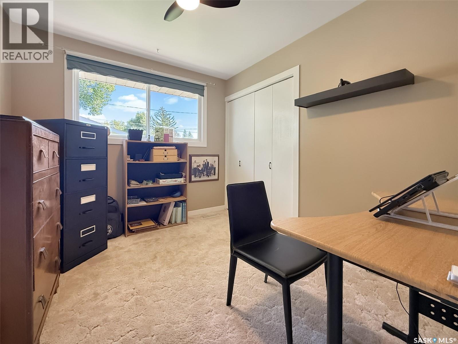 Single Family House Bungalow for Sale in  Macdonald CRESCENT Swift Current 