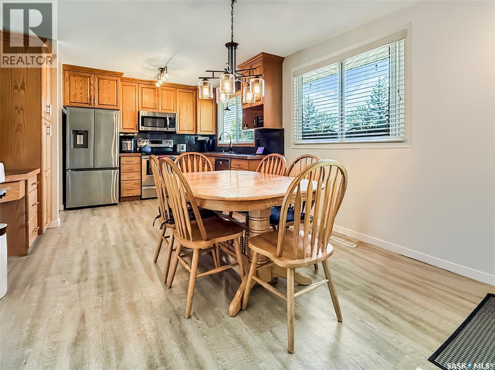 Single Family House Bungalow for Sale in  Macdonald CRESCENT Swift Current 