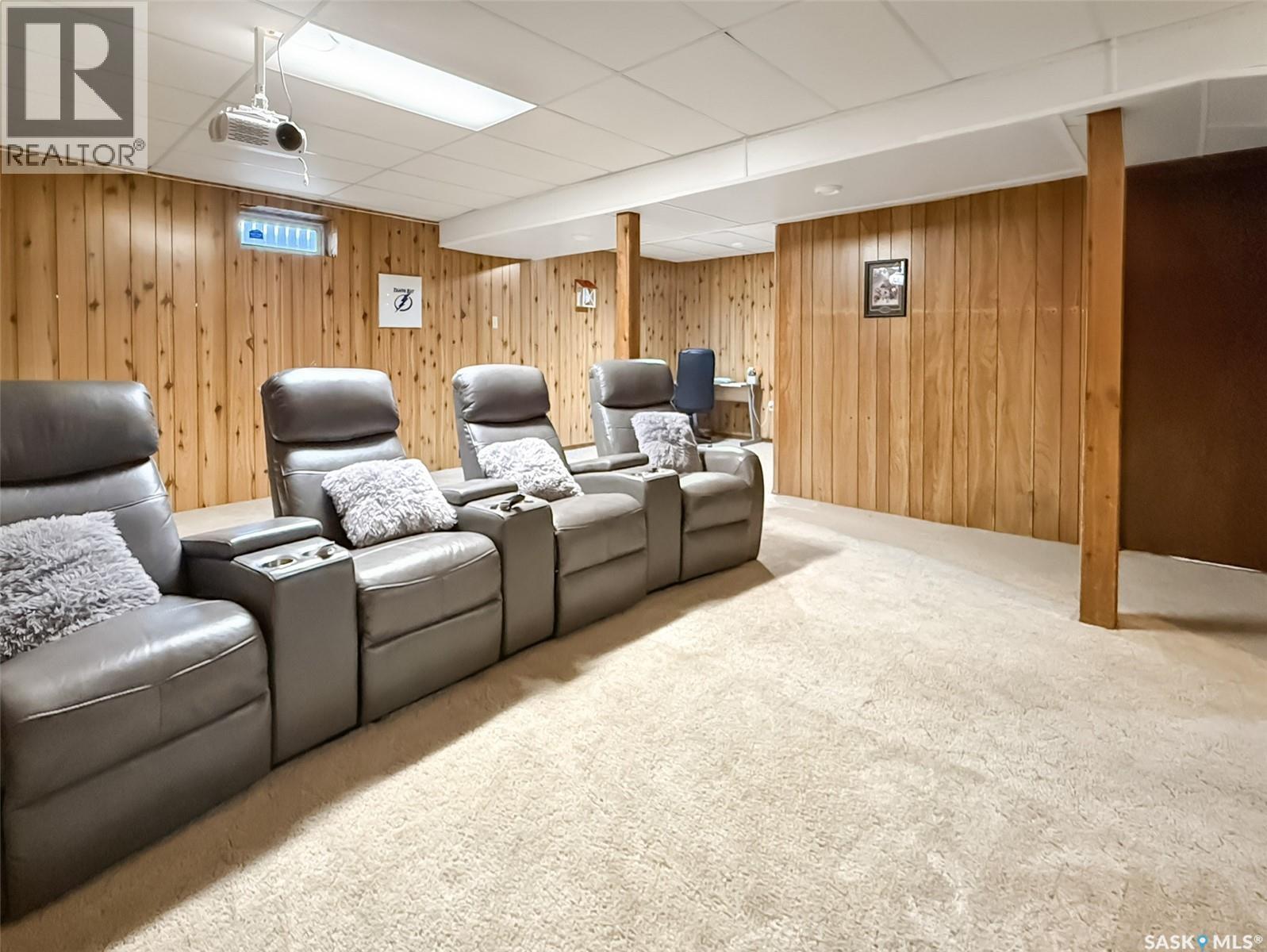 Single Family House Bungalow for Sale in  Macdonald CRESCENT Swift Current 