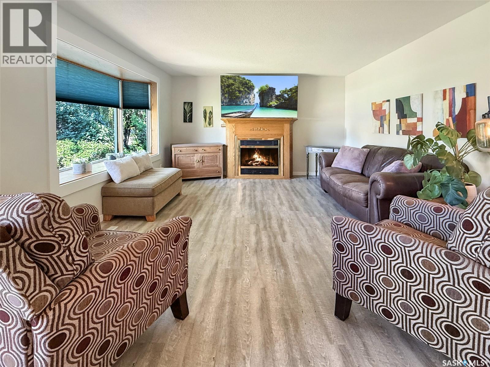 Single Family House Bungalow for Sale in  Macdonald CRESCENT Swift Current 