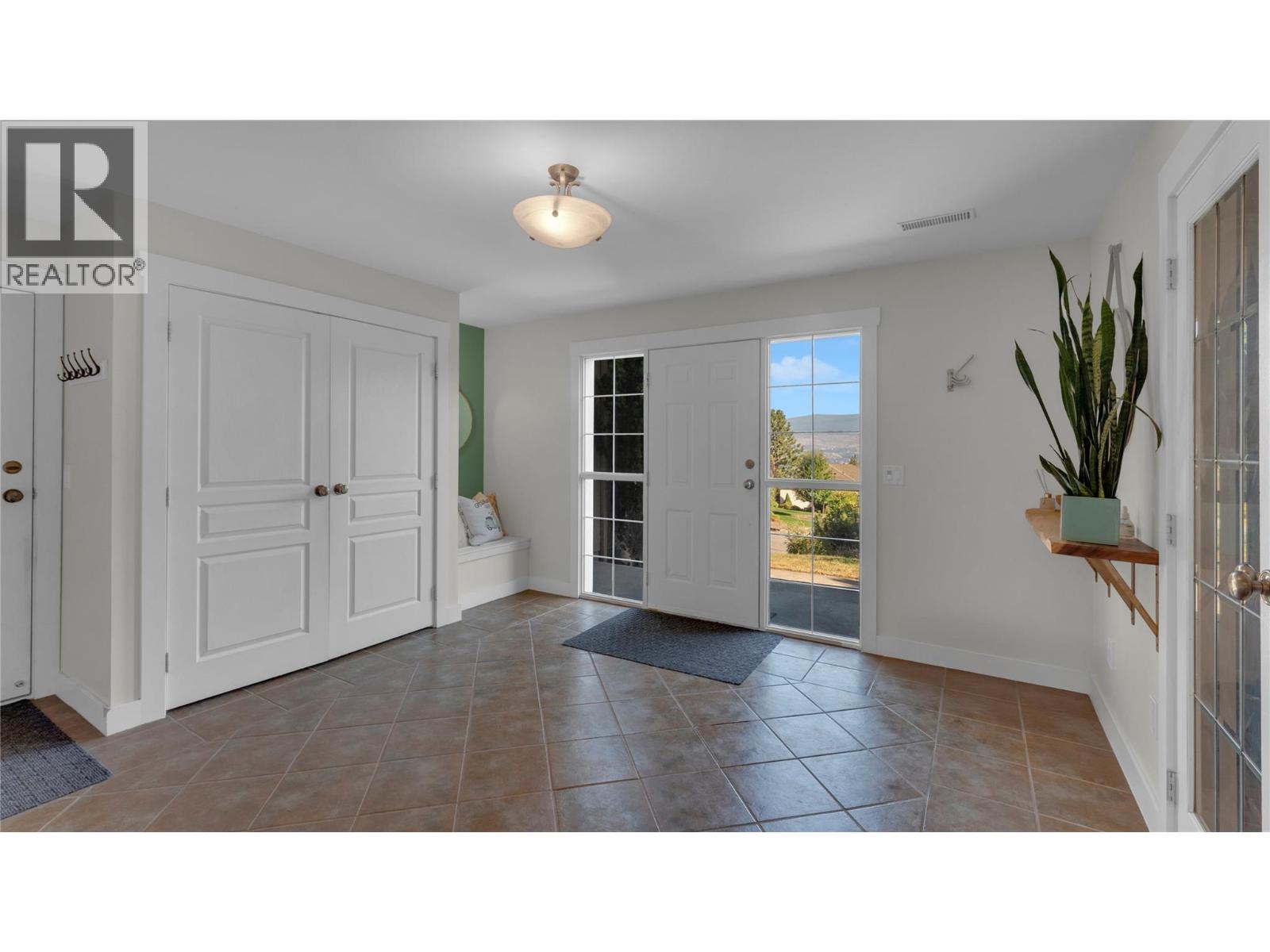  3065 Lakeview Cove Road, West Kelowna