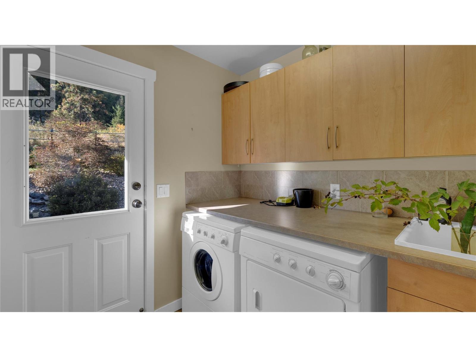  3065 Lakeview Cove Road, West Kelowna