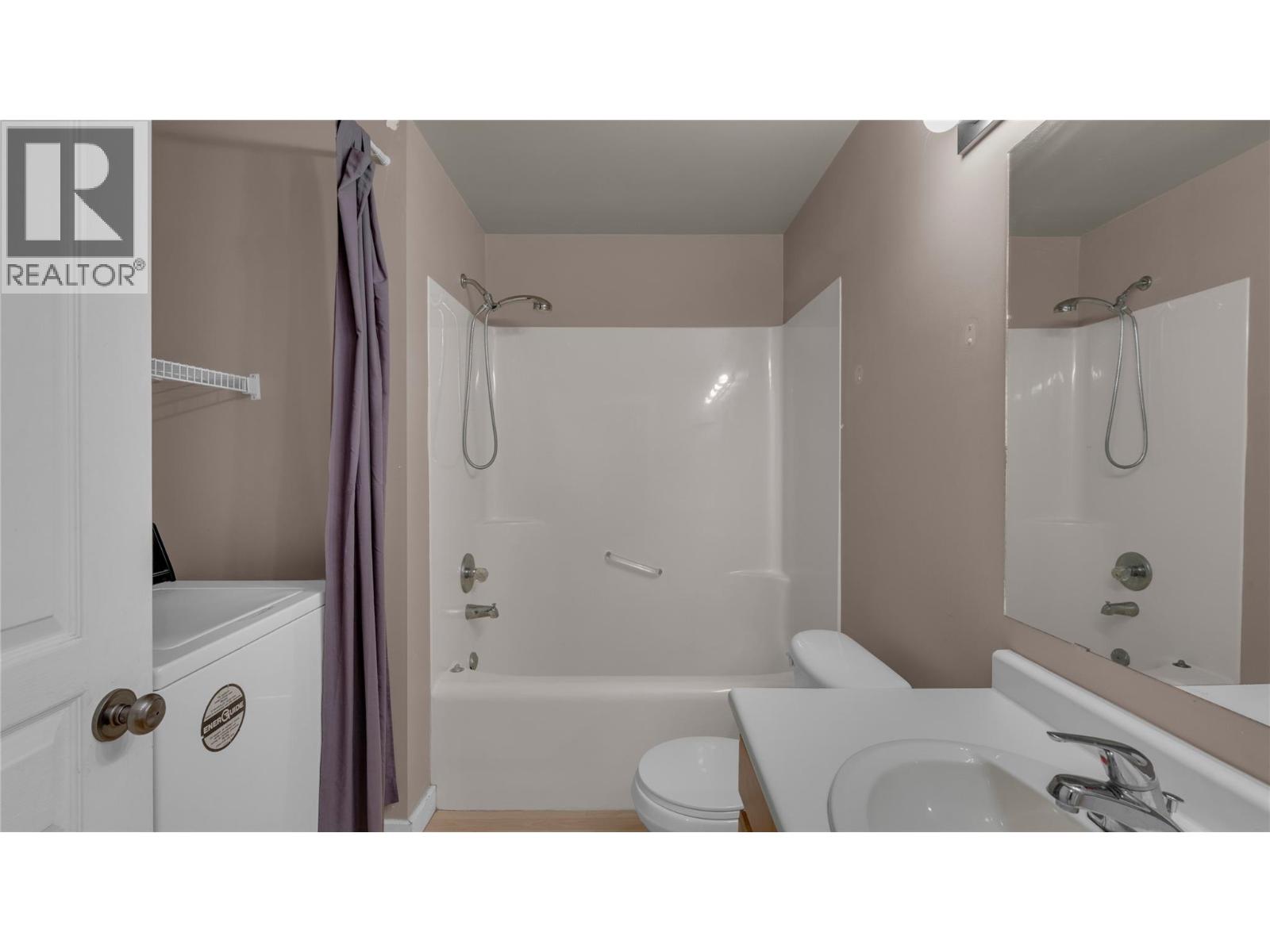  3065 Lakeview Cove Road, West Kelowna