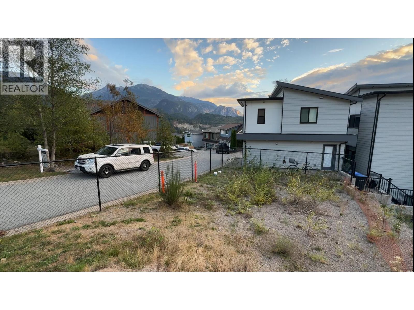 40876 THE CRESCENT, Squamish