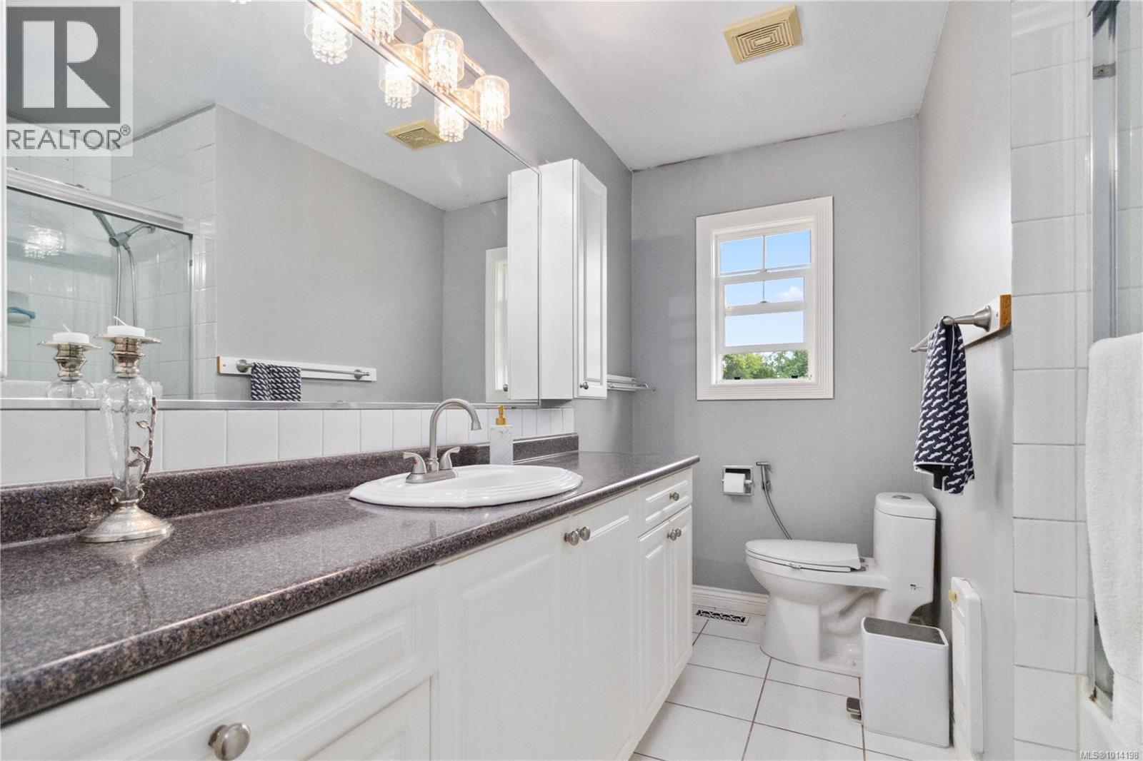  625 Baker Street, Saanich