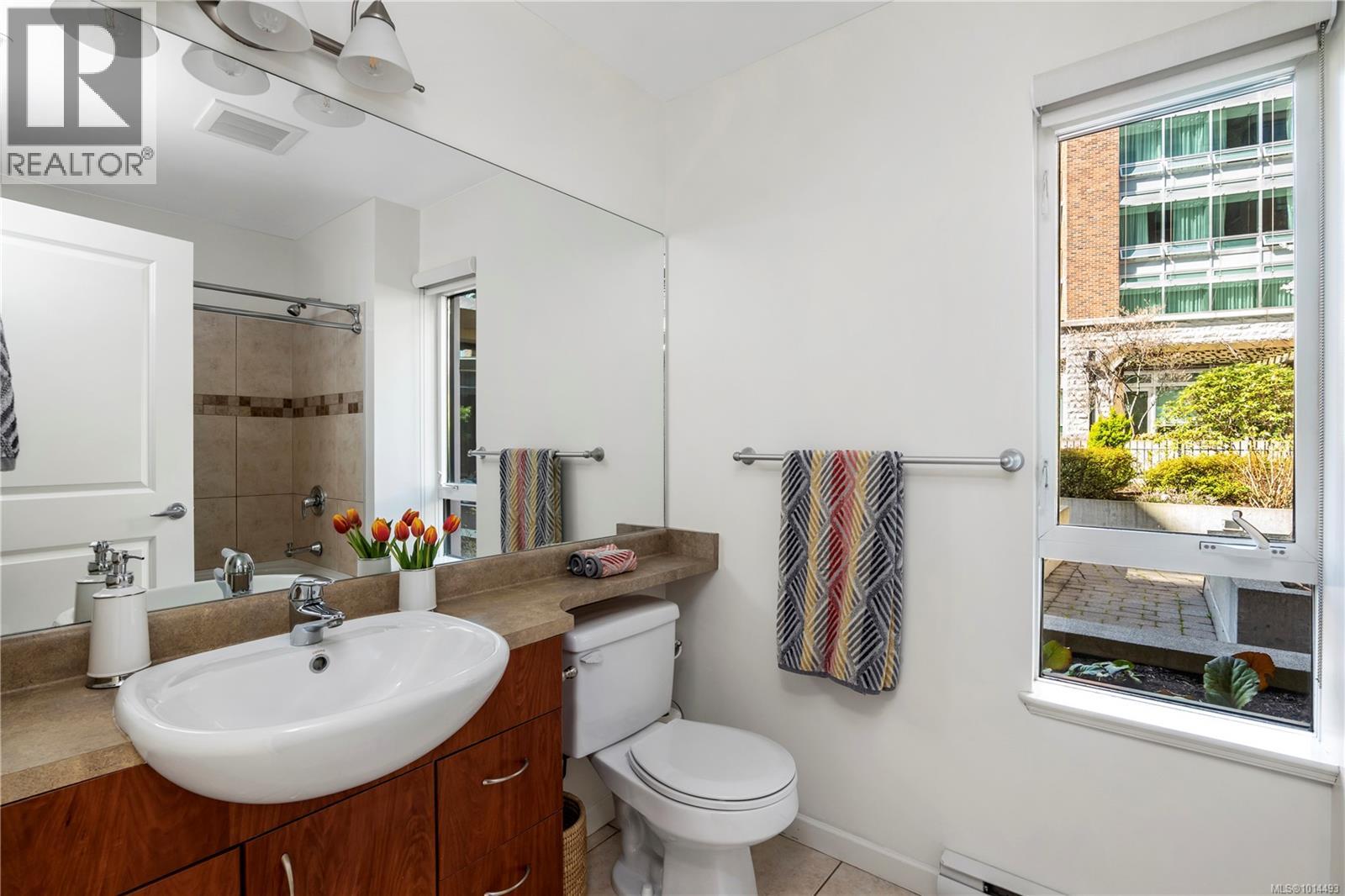 107 827 Fairfield Road, Victoria