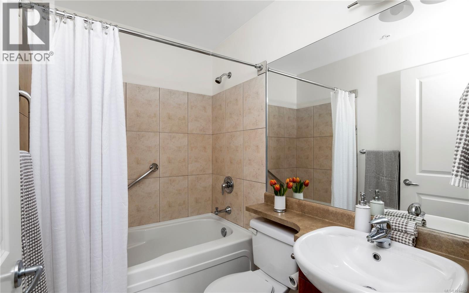 107 827 Fairfield Road, Victoria