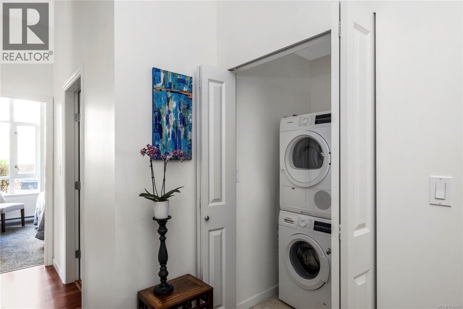 107 827 Fairfield Road, Victoria