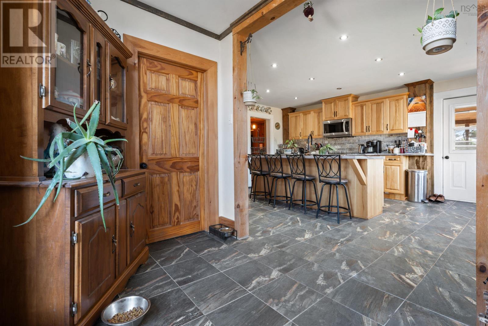 Property 14 of 49 of 187 Highway 302