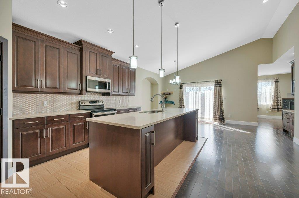 6221 167A AV NW, Edmonton