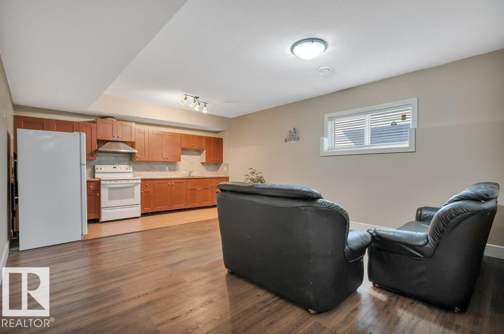 6221 167A AV NW, Edmonton