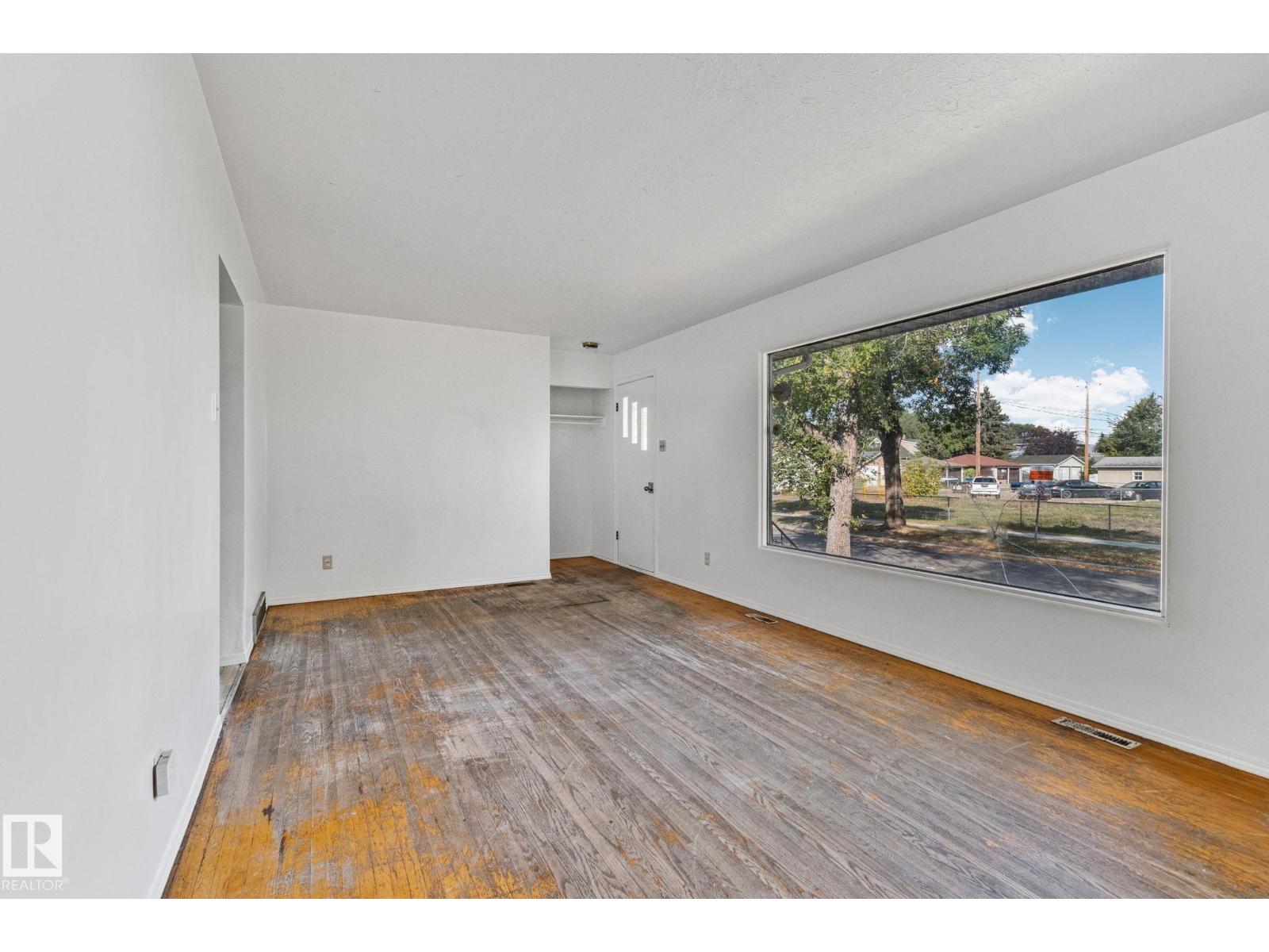 12350 82 ST NW, Edmonton