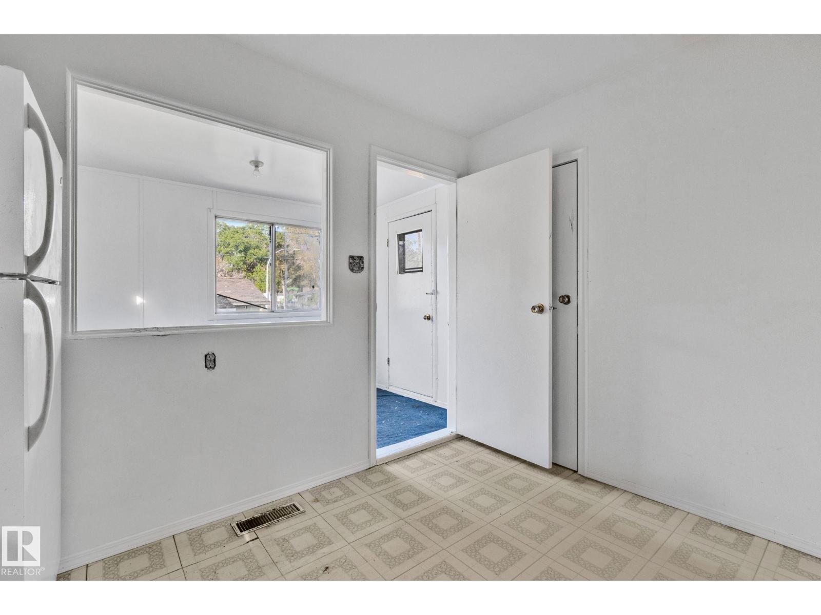 12350 82 ST NW, Edmonton