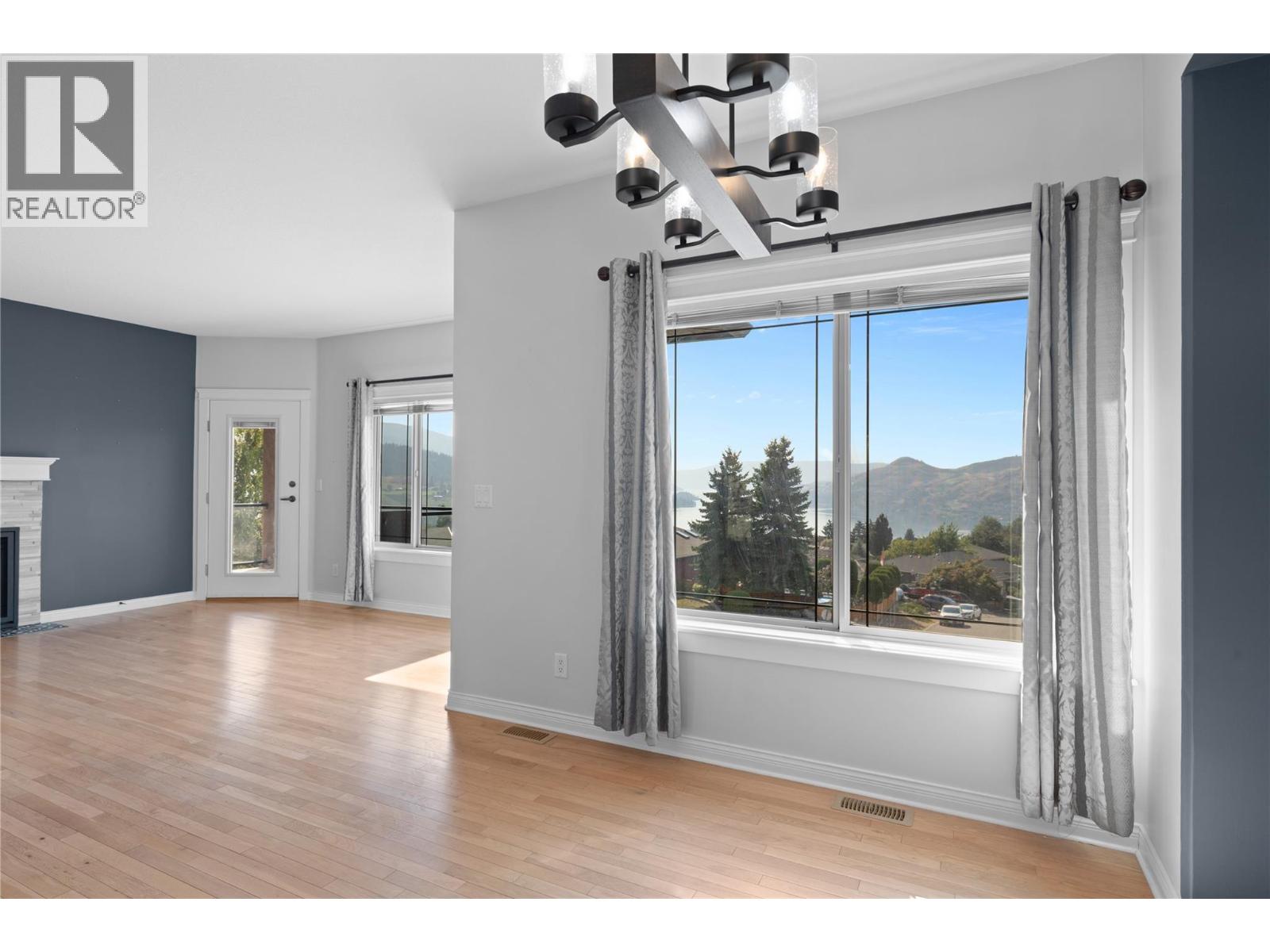 647 Middleton Way, Coldstream