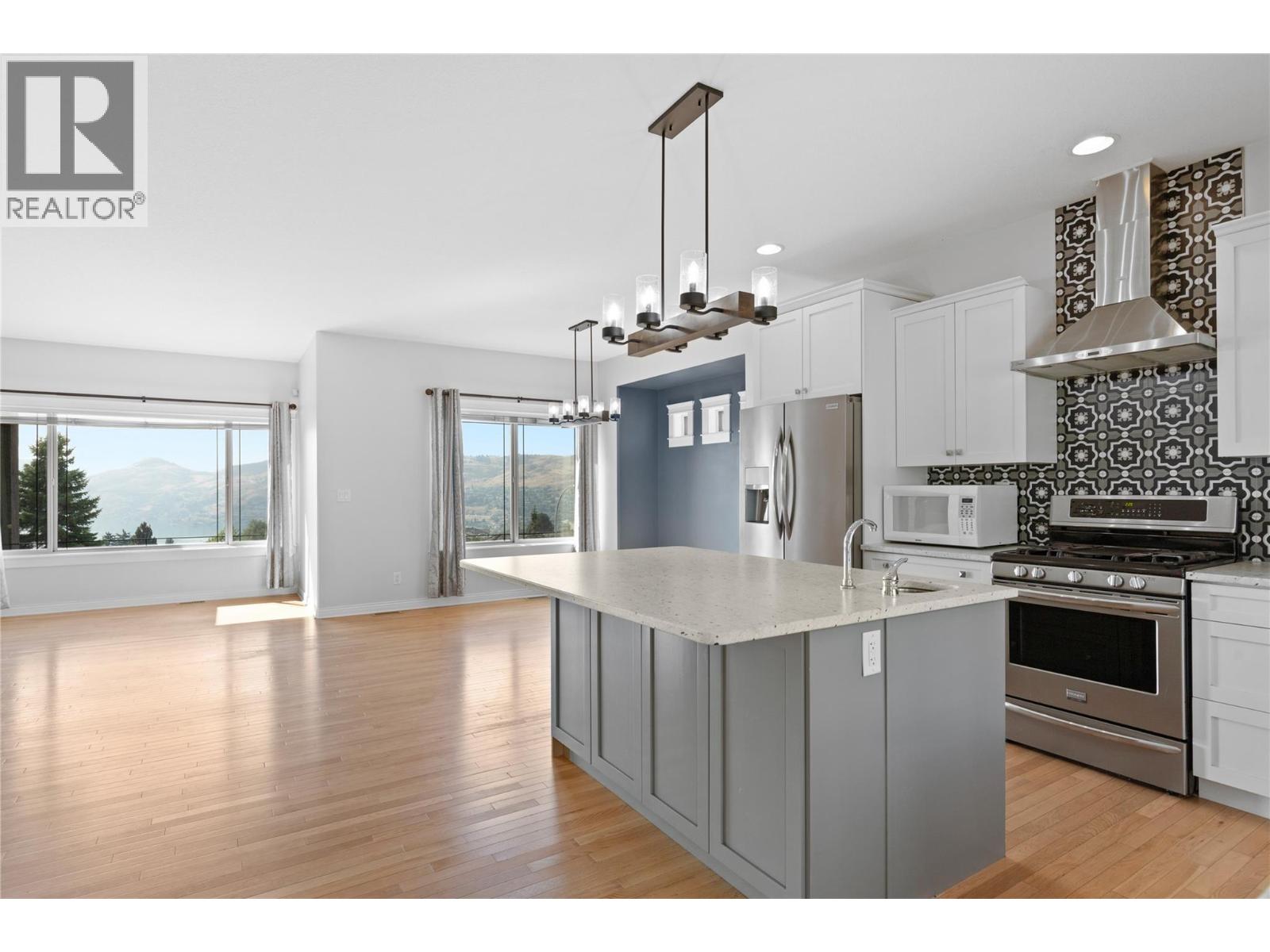 647 Middleton Way, Coldstream