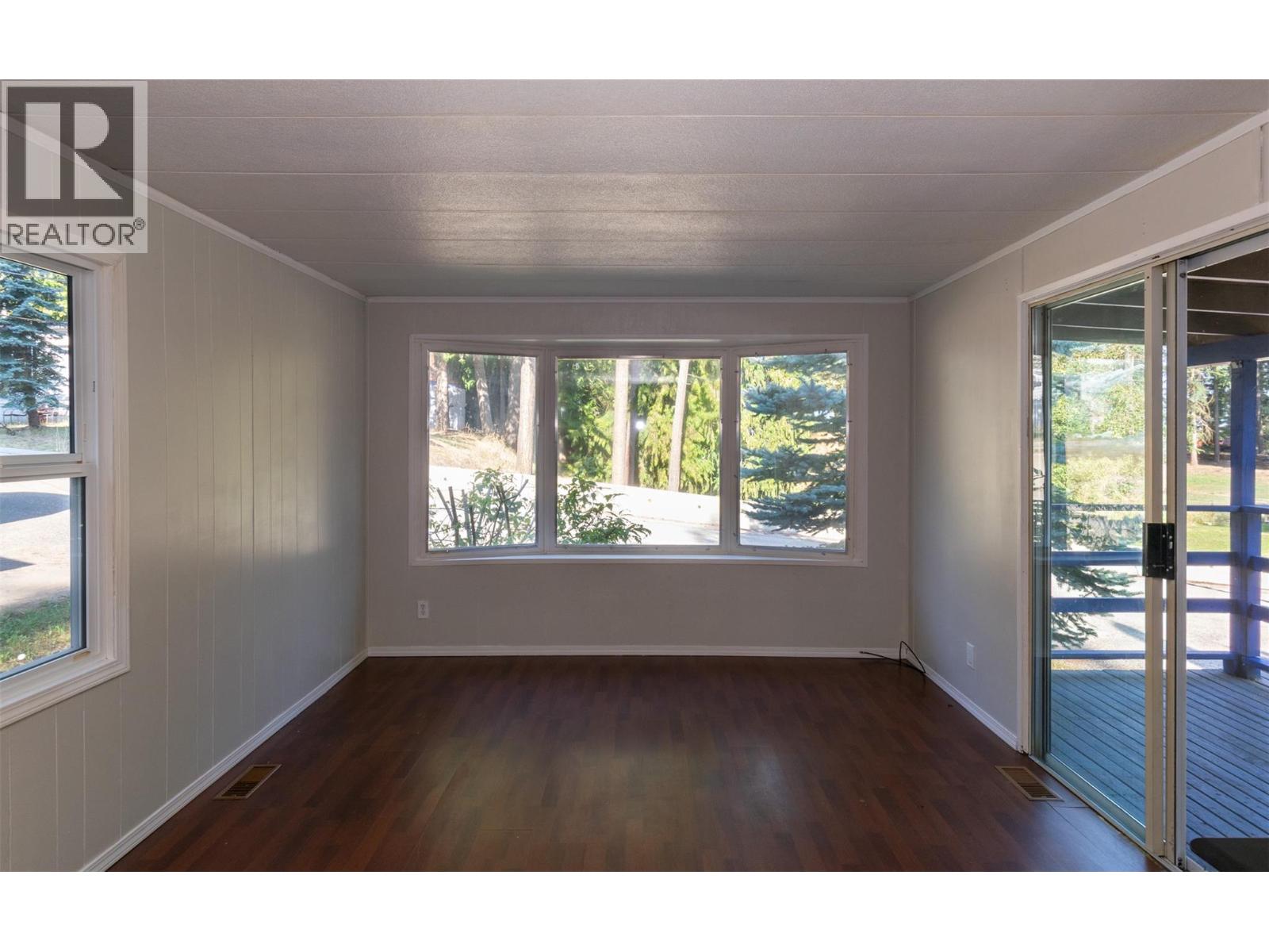 8 5235 Shaw Road Southeast, Salmon Arm