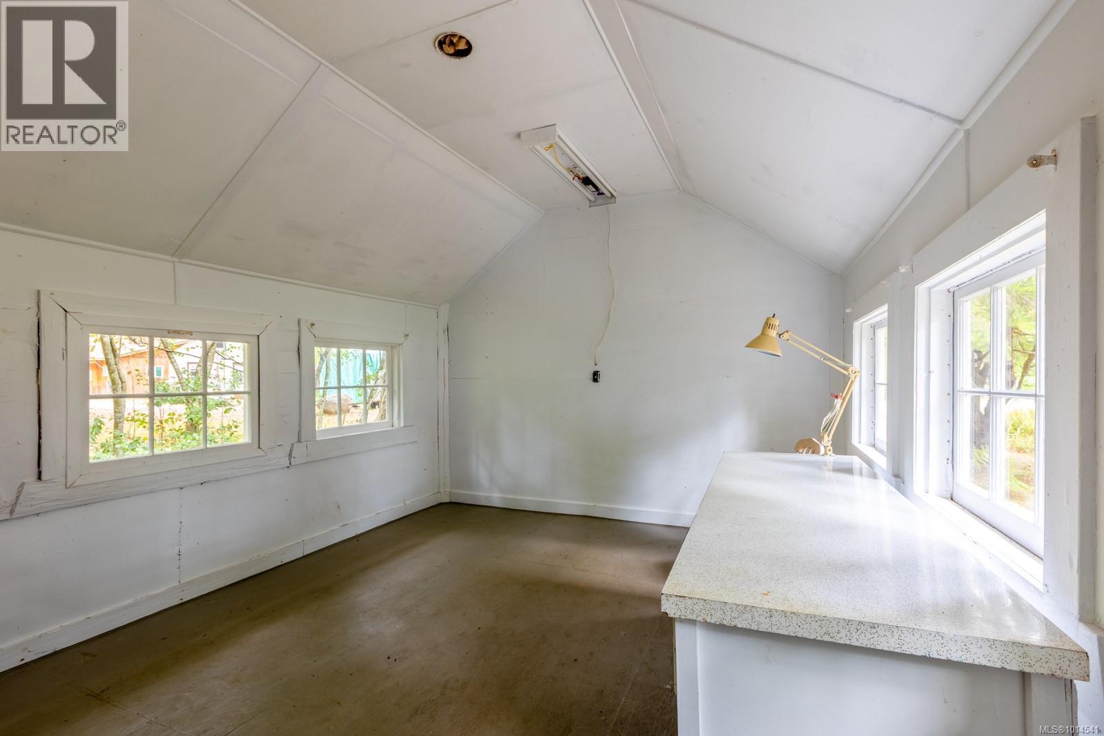 2875 Cumberland Rd, Courtenay