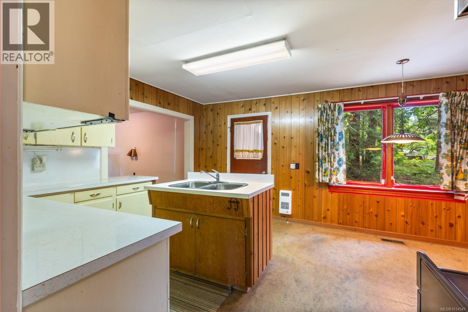 2875 Cumberland Rd, Courtenay