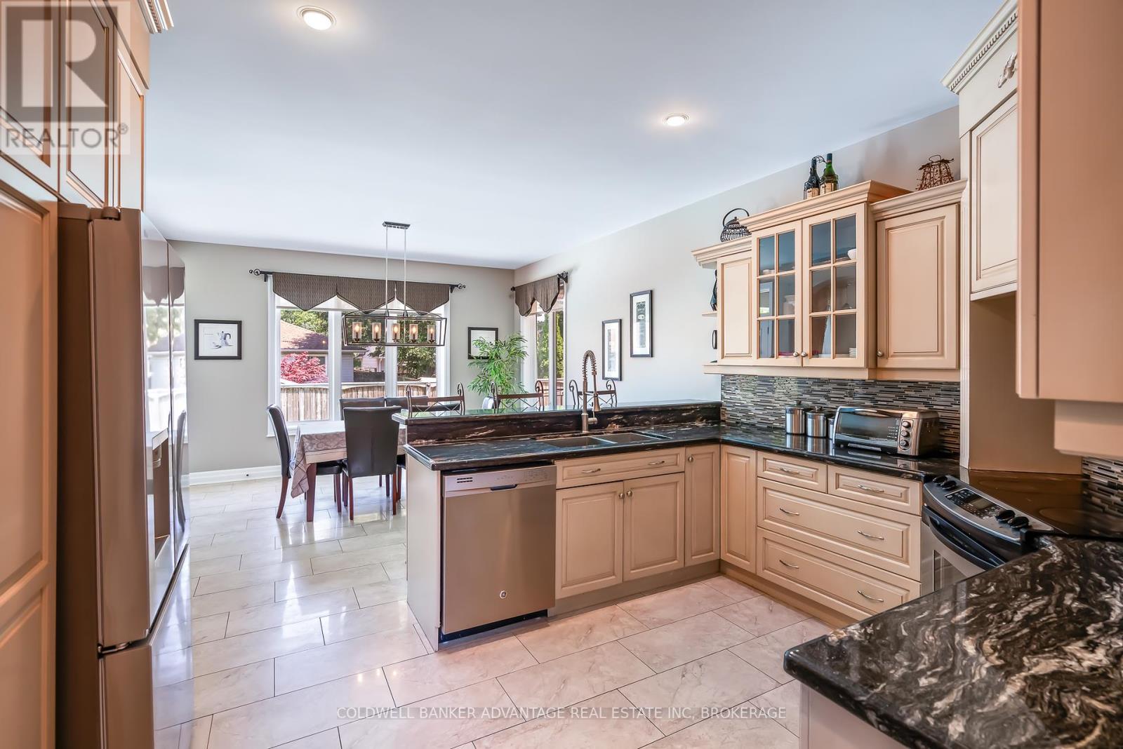 152 REDWOOD COURT - 14