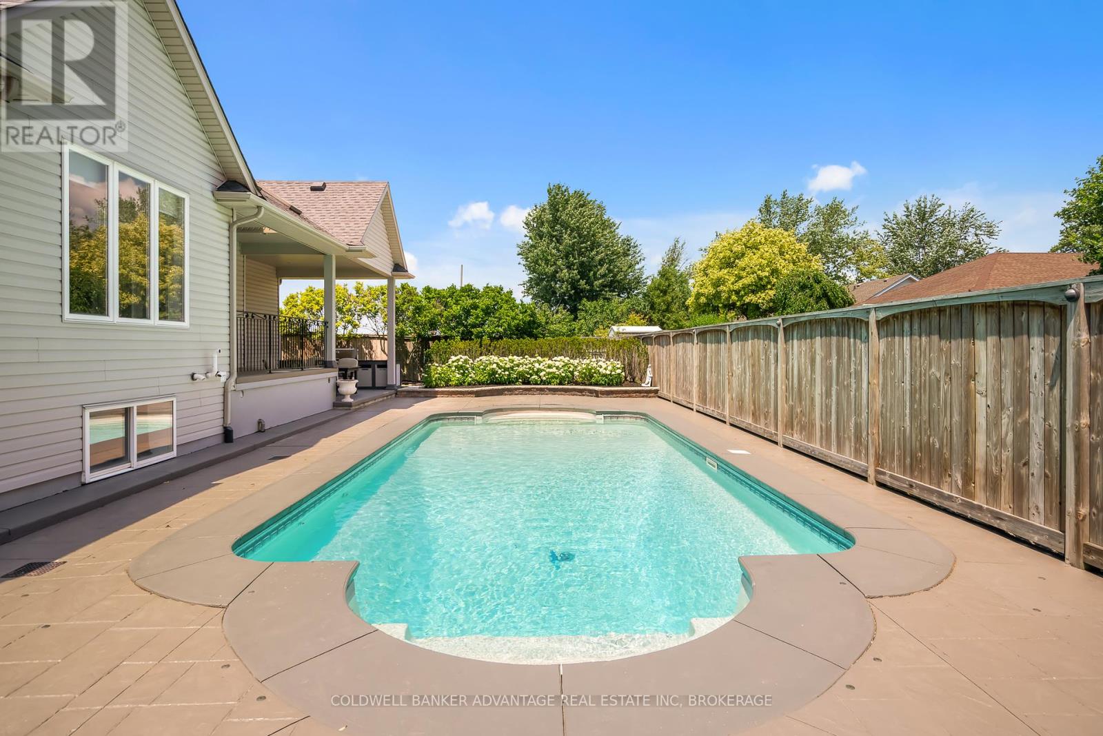 152 REDWOOD COURT - 34