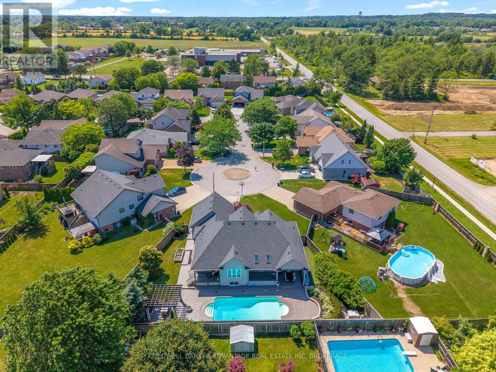152 REDWOOD COURT - 47