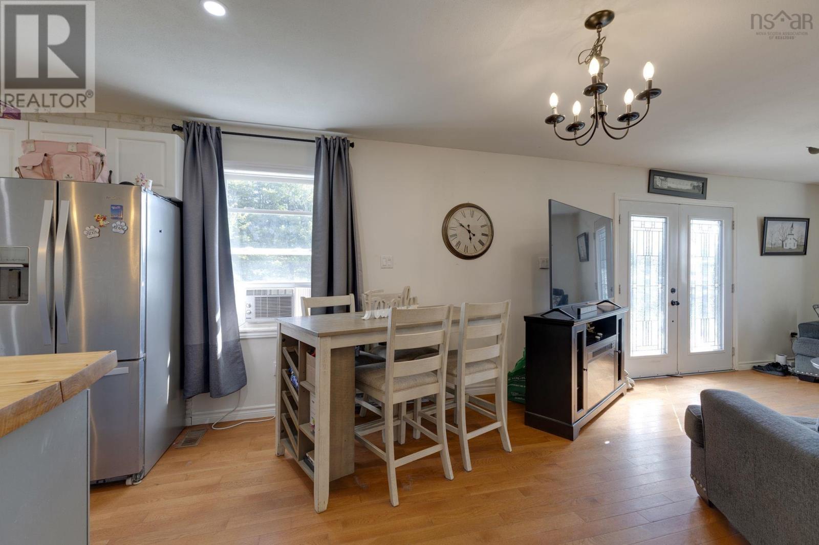 Property 11 of 46 of 6450 Highway 6