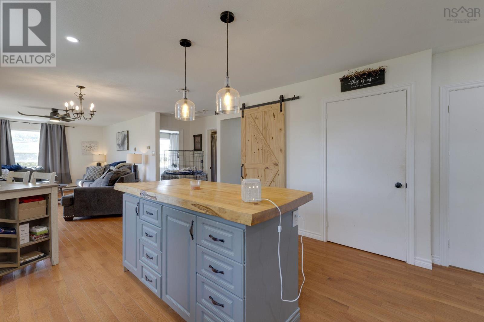 Property 17 of 46 of 6450 Highway 6