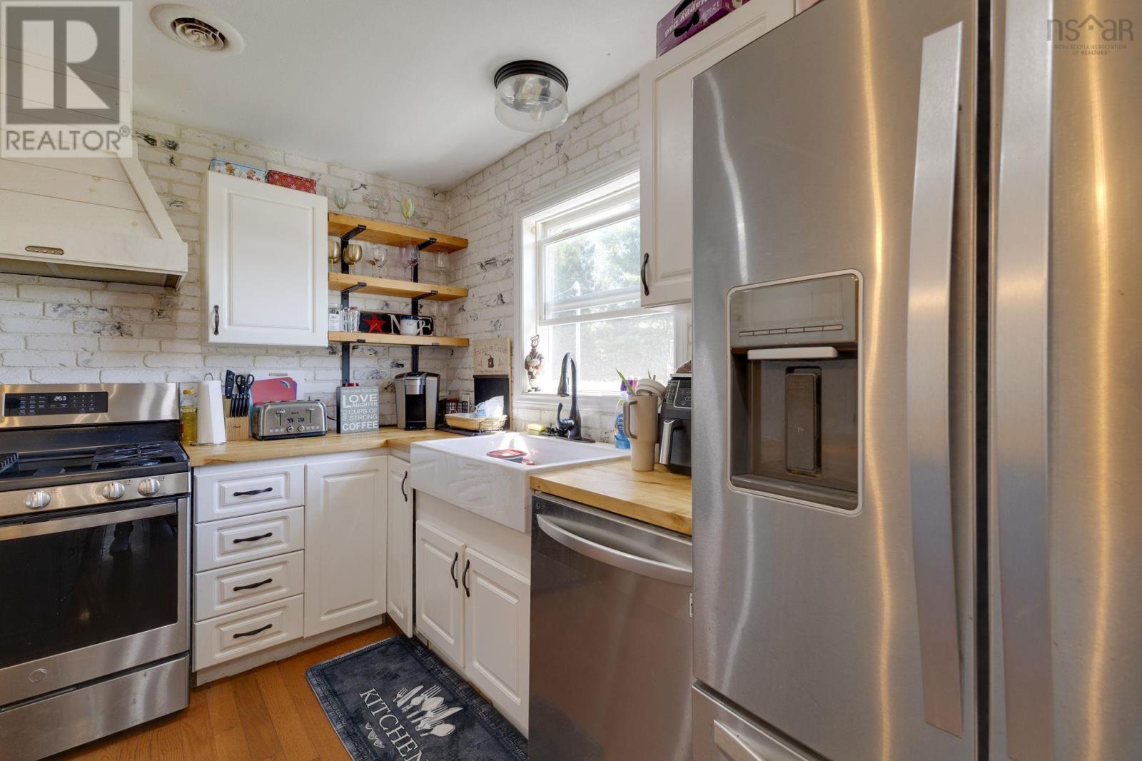 Property 19 of 46 of 6450 Highway 6