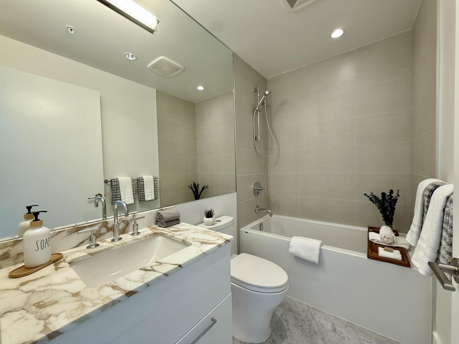 1804 1501 FOSTER STREET, White Rock