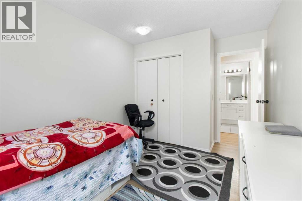 Single Family House for Sale in  Hidden Valley Drive NW Hidden Valley Calgary 