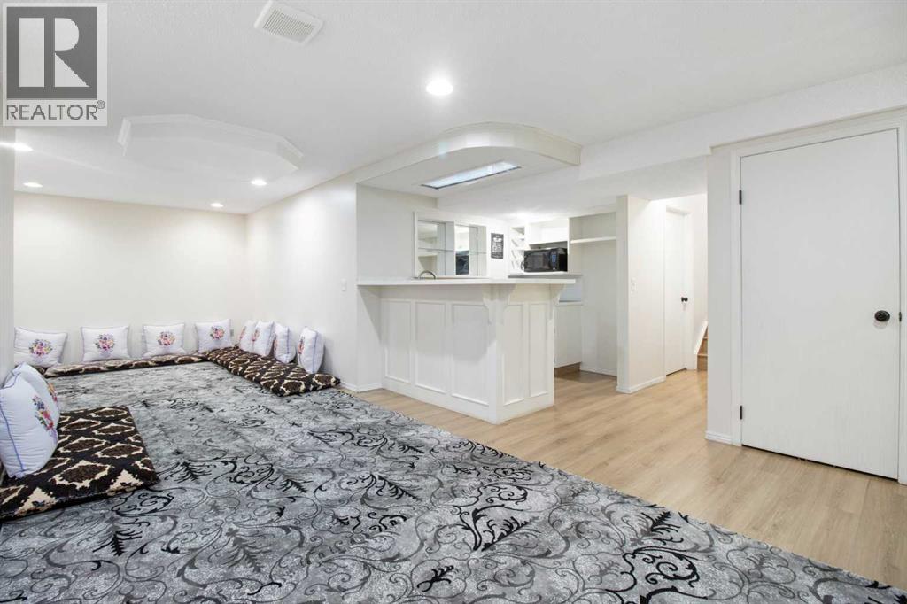 Single Family House for Sale in  Hidden Valley Drive NW Hidden Valley Calgary 