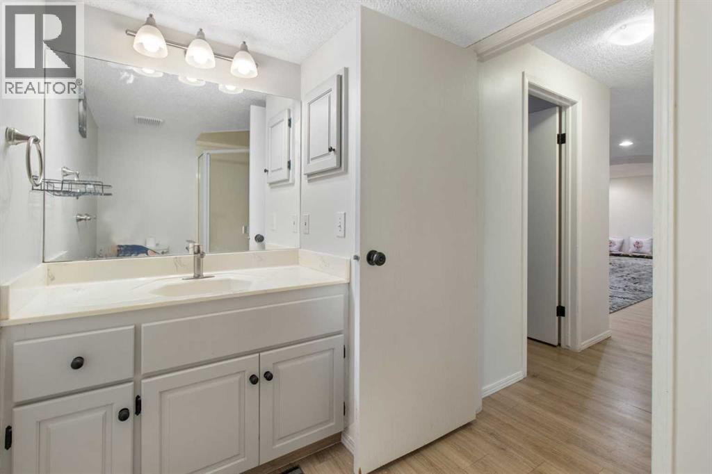 Single Family House for Sale in  Hidden Valley Drive NW Hidden Valley Calgary 