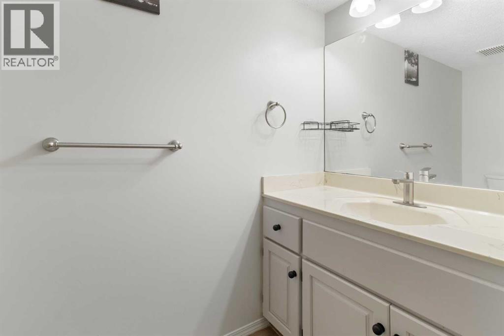 Single Family House for Sale in  Hidden Valley Drive NW Hidden Valley Calgary 