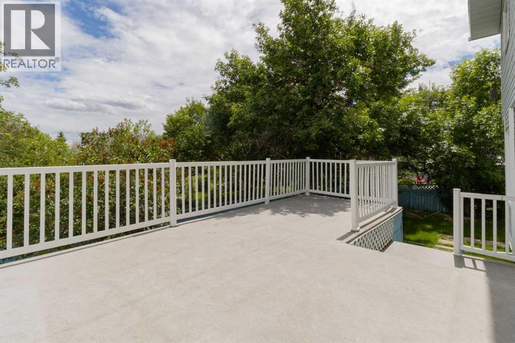 Single Family House for Sale in  Hidden Valley Drive NW Hidden Valley Calgary 